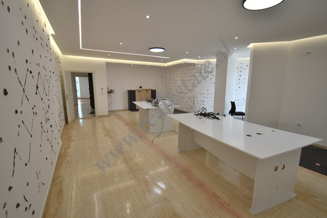 Appartamento con due camere da letto in vendita in via elbasani a Tirana, albania (2)